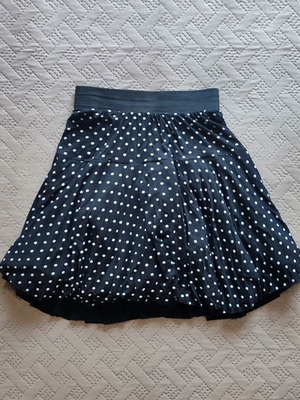 Mini polka dot skirt like new, cotton with tulle lining, size S/M