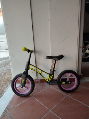 Balance bike like new, barely used