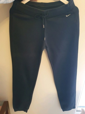 Nike women's tracksuit size M like new, black