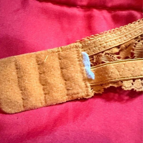 Bra 75C like new, mustard lace with padding and underwire