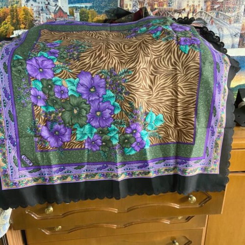 Scarves like new, multicolor