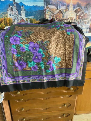 Scarves like new, multicolor