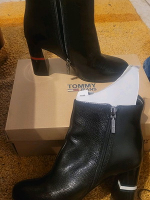 Tommy Jeans leather ankle boots new, 10cm heel, black