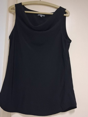 Gap black top used, size M