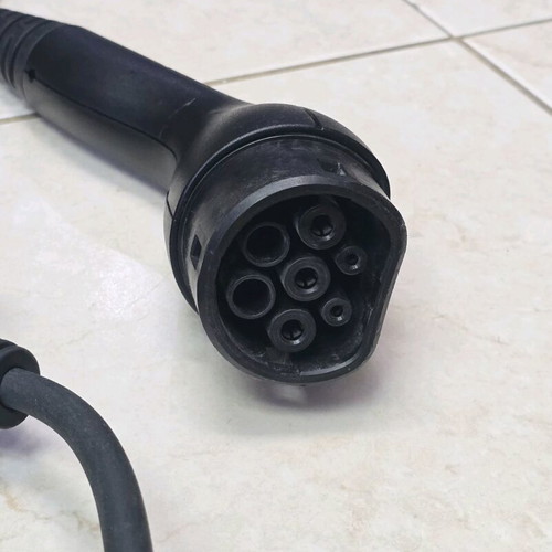 Portable home charger for electric and plug-in vehicles 5m used