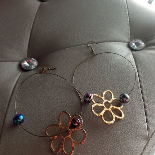 Dangly boho hoop earrings with flowers and beads like new