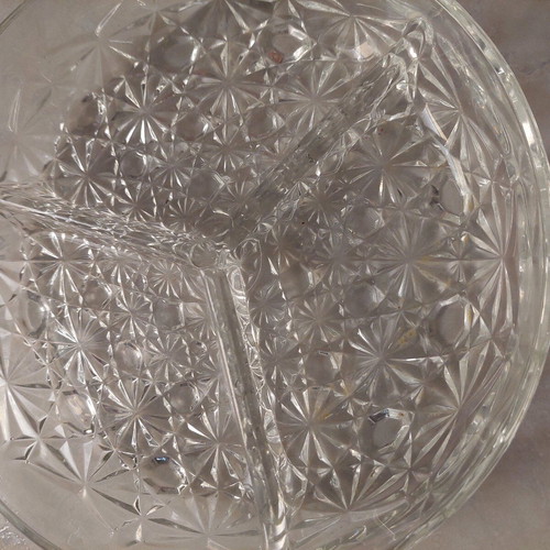 Crystal nut bowl like new, three-section 20×20