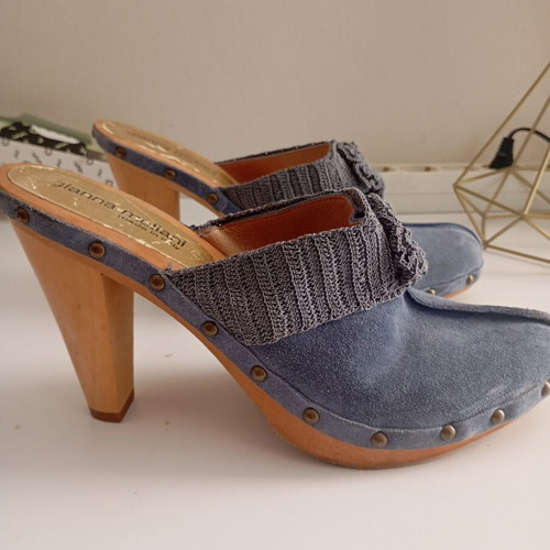 Blue leather mules, size 40