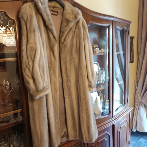Hountala mink fur coat like new, authentic