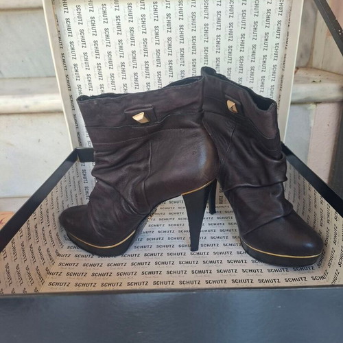 Schutz ankle boots like new, size 38, black