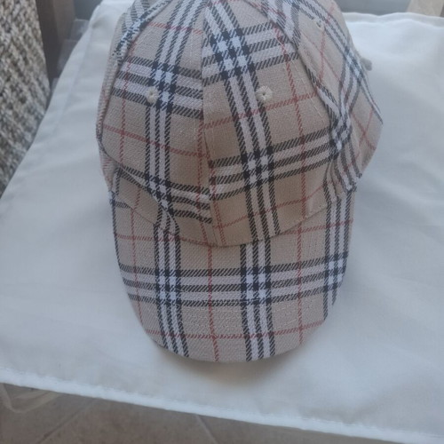 Burberry's hat large like new