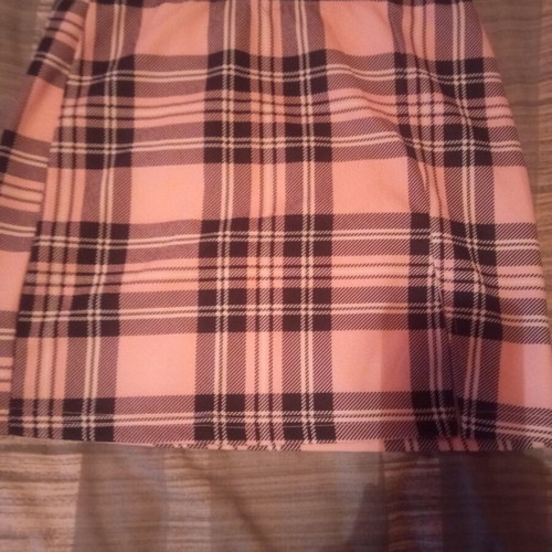 Skirt short plaid pink with side slit new