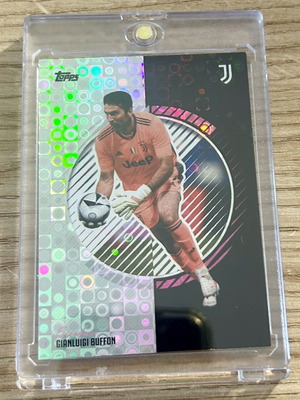 Gianluigi Buffon Juventus Topps 2025 card new in acrylic case