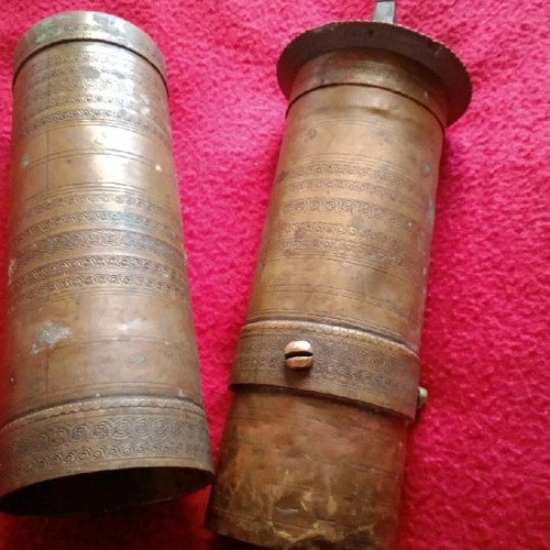 Brass coffee grinder used, height 29cm, weight 1.5kg