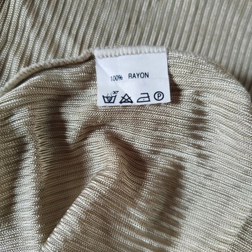 Sleeveless blouse like new, beige-gold ribbed rayon, size L