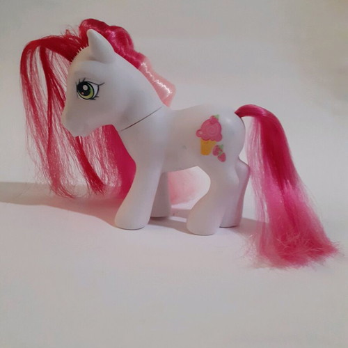 My Little Pony G3 MLP Strawberry Surprise used