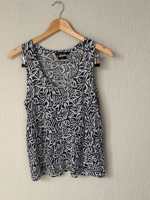 Linen top Monoprix Femme like new, white and blue