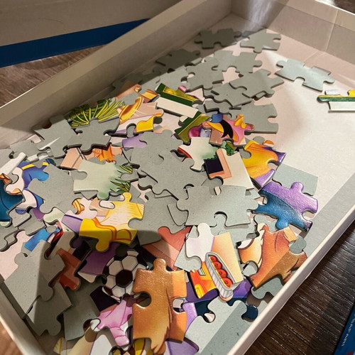 Disney children's puzzle set like new, two pieces