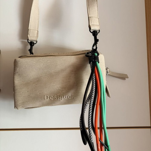 Desigual crossbody bag like new, beige