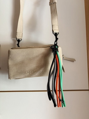 Desigual crossbody bag like new, beige