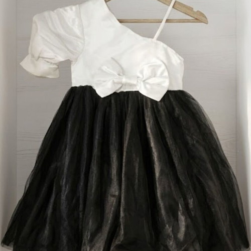 Shein party dress for 6 years old, used, black and white satin with tulle