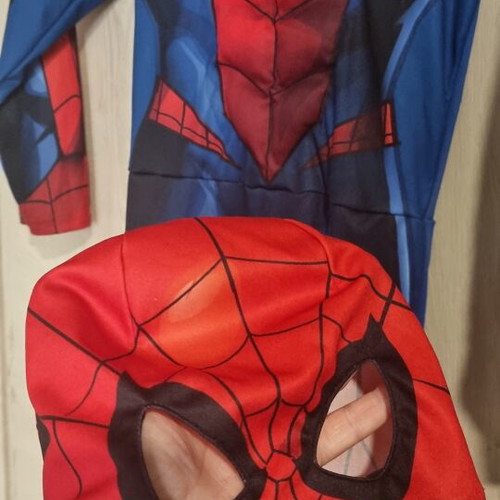 Spiderman Carnival Costume like new, ages 7-8