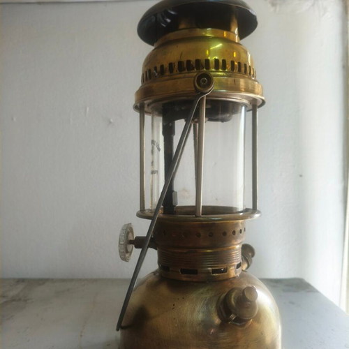High-pressure storm lamp (Lux) used, model 840, Greek made