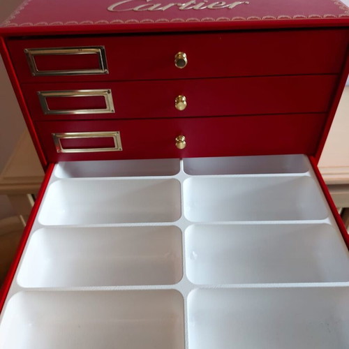 Cartier jewelry box like new, large red