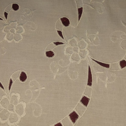 Handmade cutwork tablecloth like new, 72x78 cm