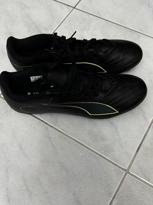 Puma Ultra 6 Play Football Shoes new, size 45, black