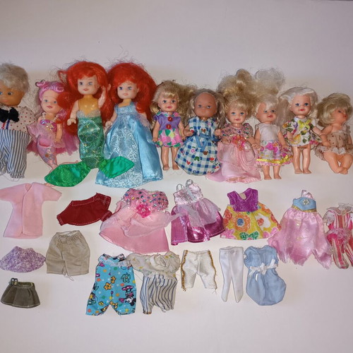 Simba small dolls set used, 10 dolls with 15 clothes