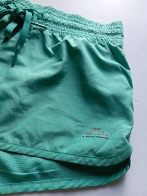 Σορτσάκι αθλητικό μεταχειρισμένο H&M, μέγεθος S