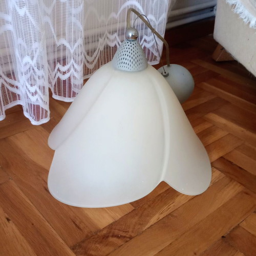 Ceiling light like new with 35cm diameter shade and bulb included