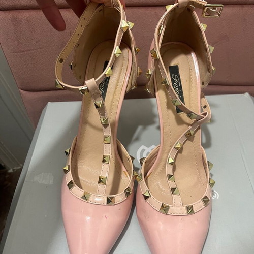 Pink pumps with studs like new size 41