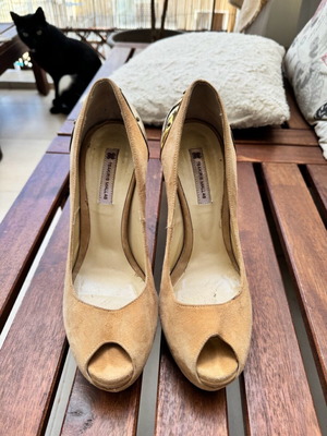 Γόβες peep toe Τσακίρης Μαλλας βελουτέ μπεζ ανοιχτό, σε πολύ καλή κατάσταση