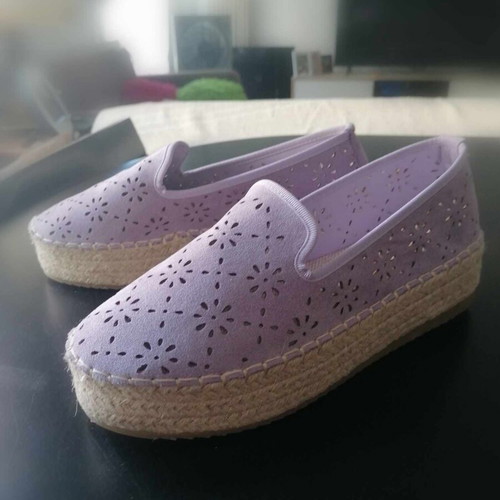 Women's sandals new in light pink color, size 39