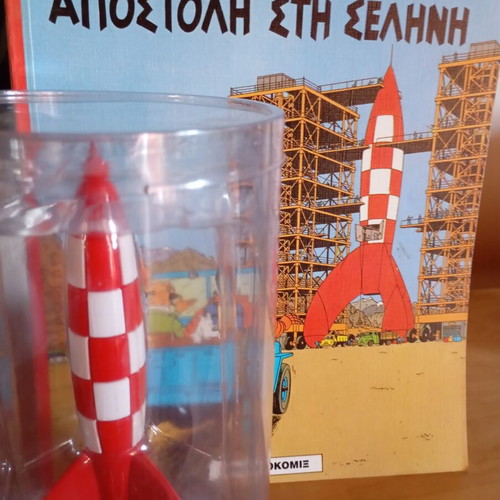Tintin Collectible Rocket from Destination Moon with Gift Watch