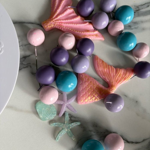 Cake accessories with mermaid tail theme like new