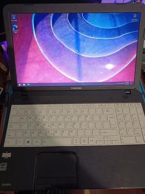Toshiba Satellite C850D laptop used, AMD E1-1200, 4GB RAM, 80GB HDD, Windows 10