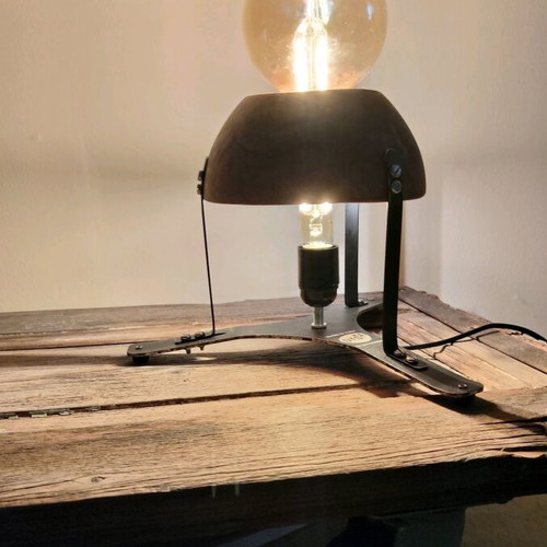 Table lamp new unique design with wooden shade
