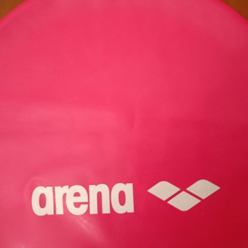 Arena Classic Silicone Swim Cap like new, fuchsia color