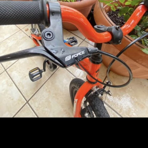 Specialized Kids Bicycle like new with pedals and new brakes
