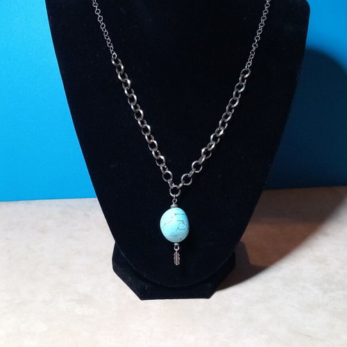 Silver necklace with turquoise stone and silver feather, new