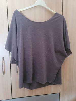 Grey cotton top like new with one shoulder