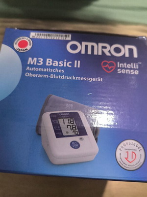 Omron M3 Basic II Blood Pressure Monitor like new