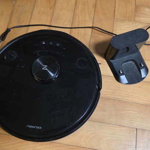 Roborock S6MaxV vacuum cleaner used