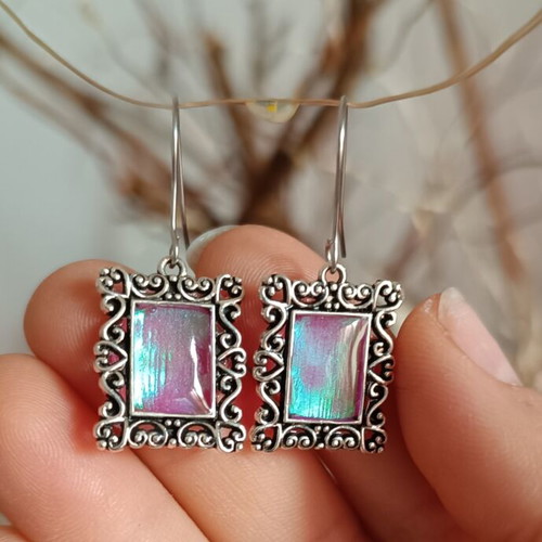 Earrings handmade from scratch with iridescent purple-turquoise cadrakia, silver hooks