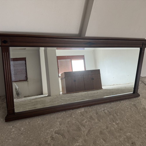 Furniture set like new with corner leather sofa and dining table