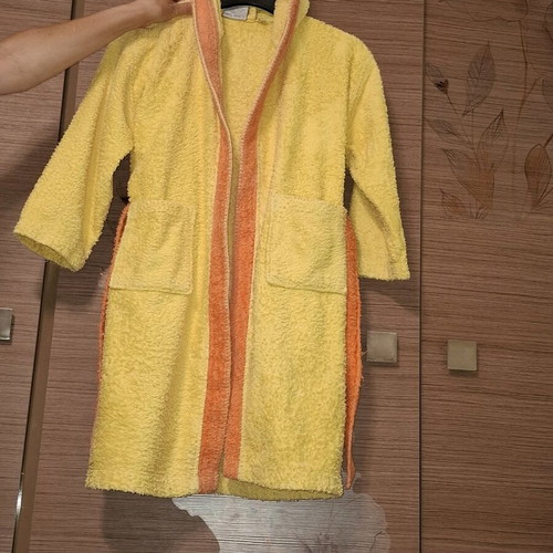 Casabel girls bathrobe used, two-tone with belt size 8