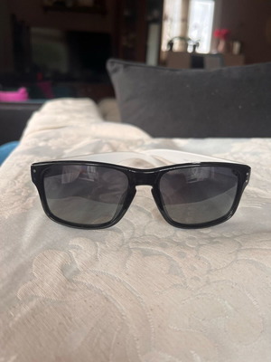 Baby Sport kids sunglasses like new, black and white
